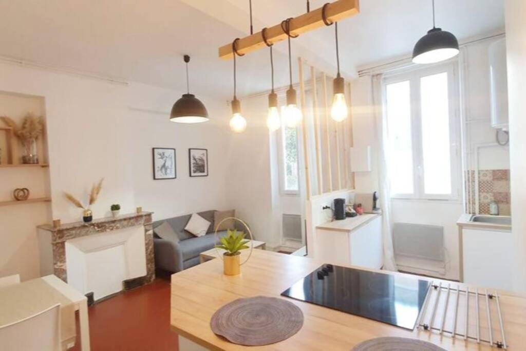 T2 Cosy Au Calme,Entree Autonome,Centre Historique Appartement Montélimar Buitenkant foto
