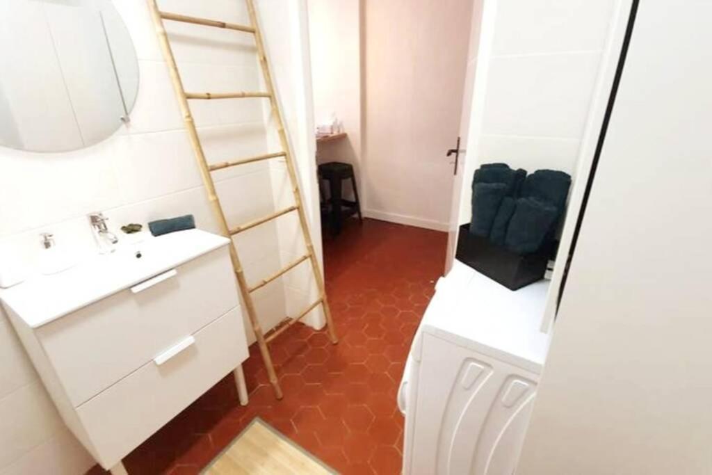 T2 Cosy Au Calme,Entree Autonome,Centre Historique Appartement Montélimar Buitenkant foto